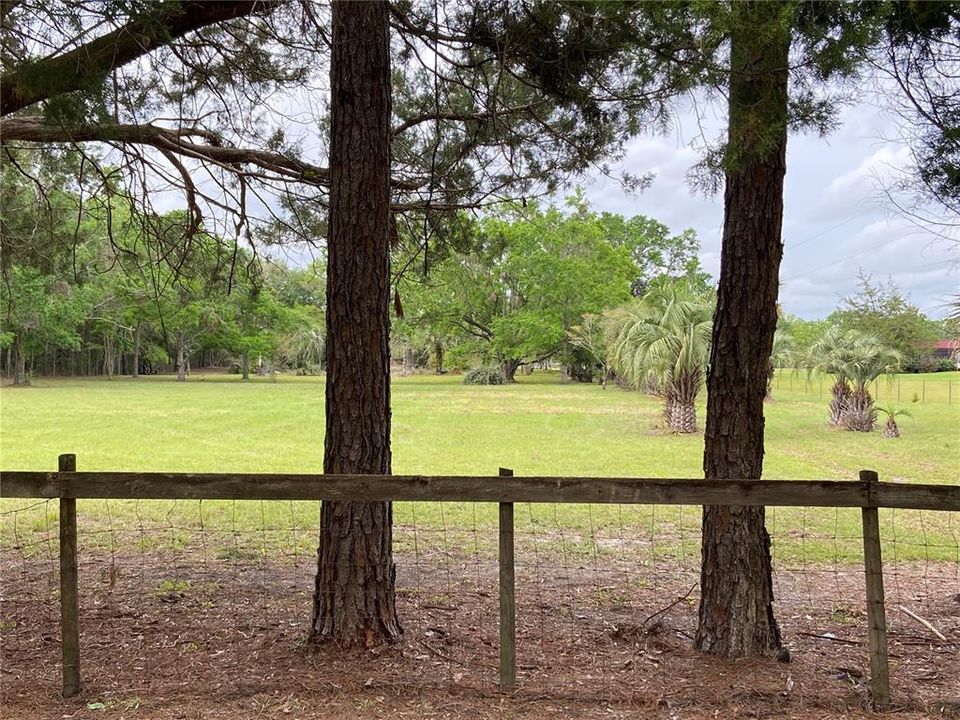 На продажу: $225,000 (6.40 acres)