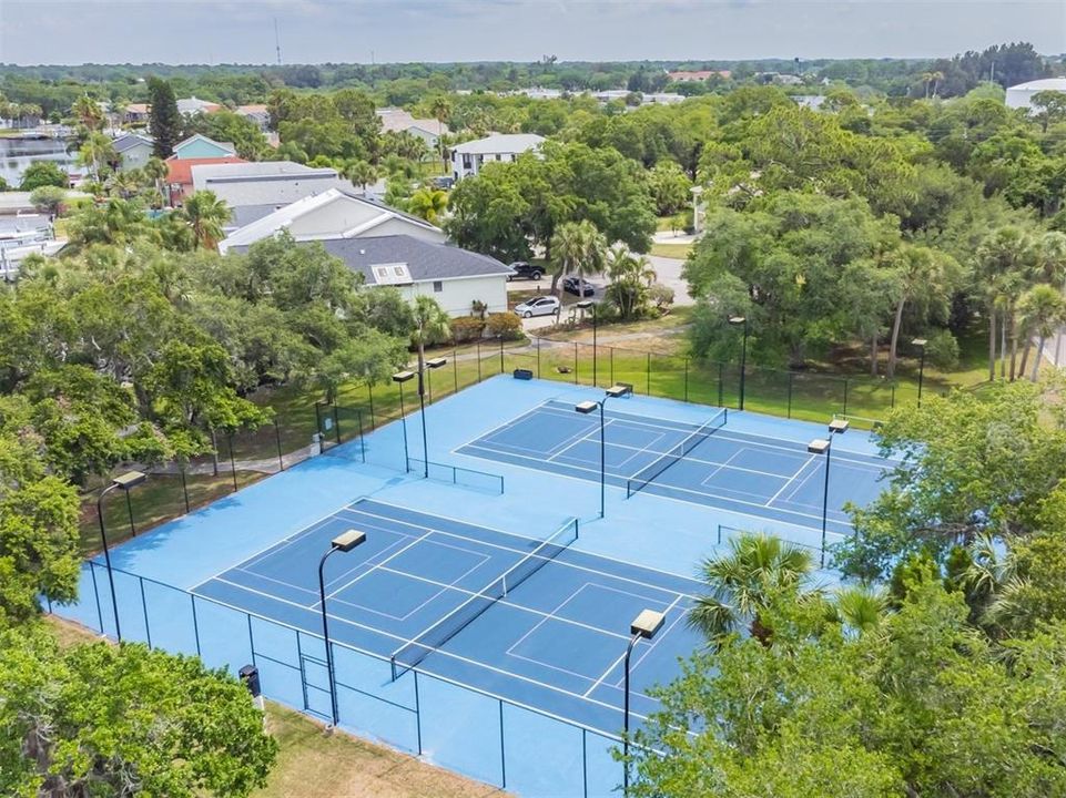 待售: $899,000 (5 贝兹, 3 浴室, 3570 平方英尺)