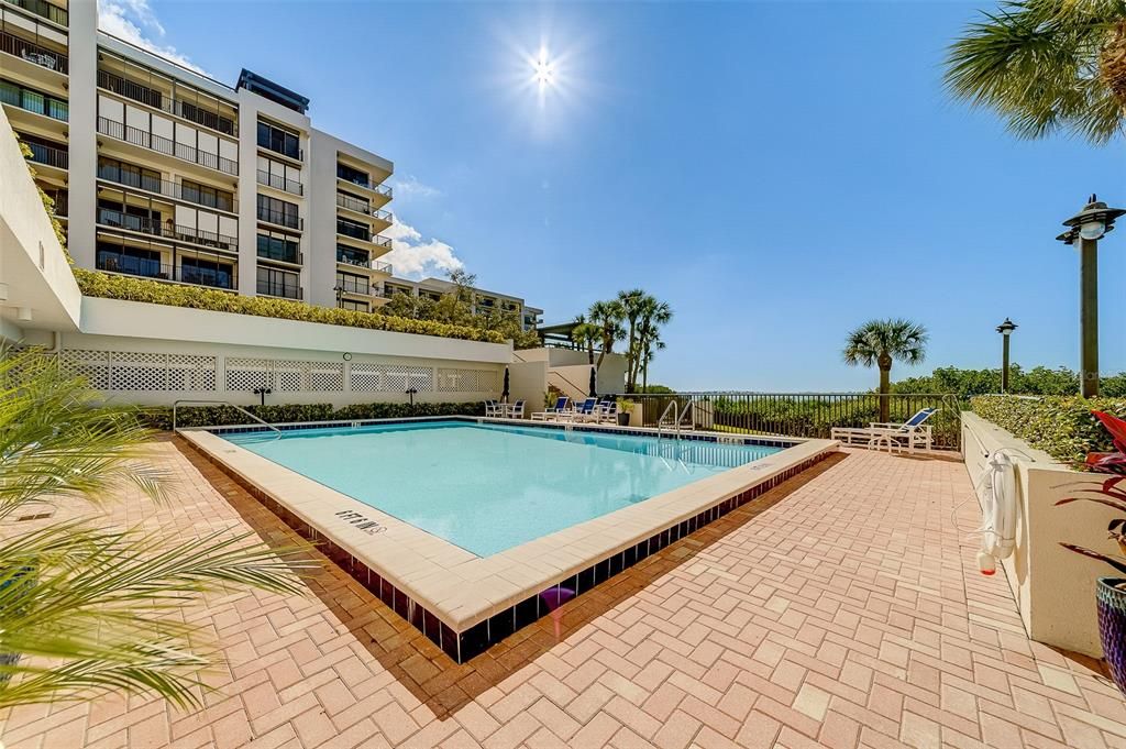 En Venta: $644,900 (2 camas, 2 baños, 1403 Pies cuadrados)