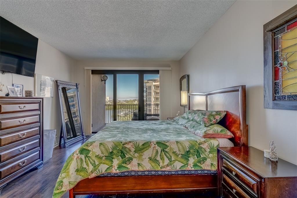 En Venta: $644,900 (2 camas, 2 baños, 1403 Pies cuadrados)