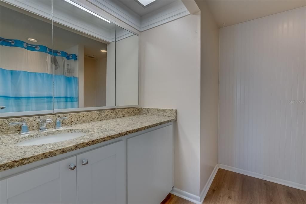 En Venta: $644,900 (2 camas, 2 baños, 1403 Pies cuadrados)