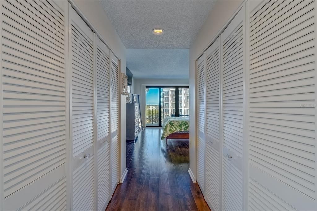 En Venta: $644,900 (2 camas, 2 baños, 1403 Pies cuadrados)