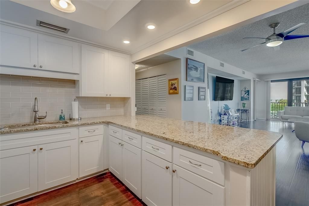 En Venta: $644,900 (2 camas, 2 baños, 1403 Pies cuadrados)