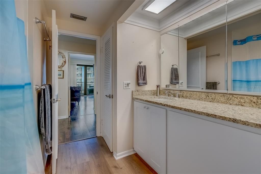 En Venta: $644,900 (2 camas, 2 baños, 1403 Pies cuadrados)