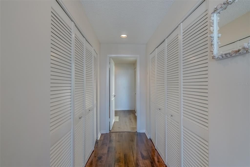 En Venta: $644,900 (2 camas, 2 baños, 1403 Pies cuadrados)