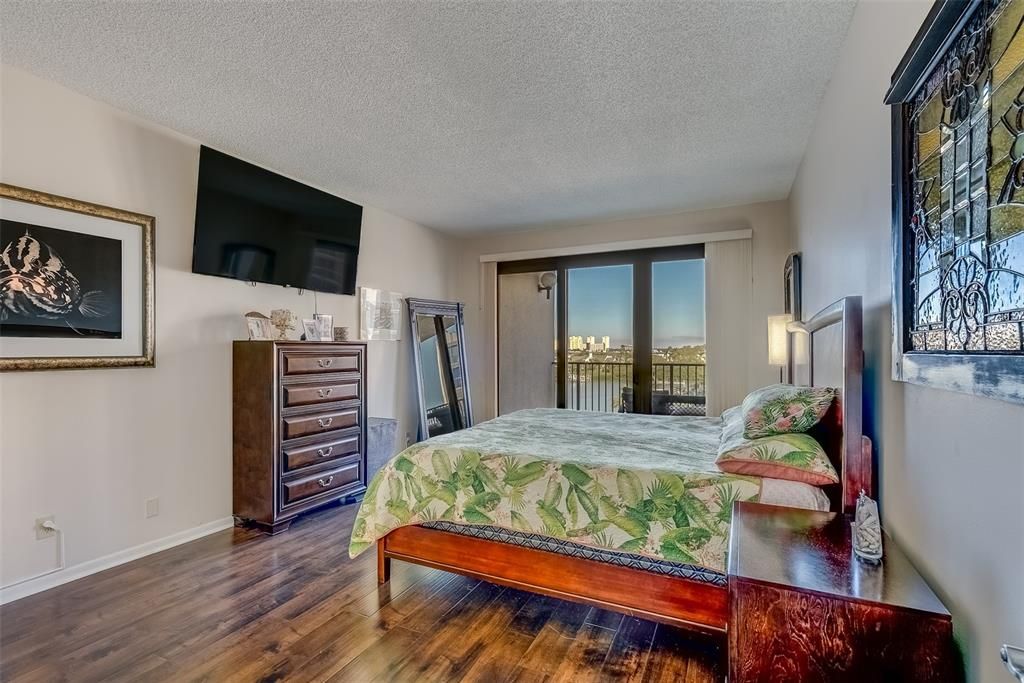 En Venta: $644,900 (2 camas, 2 baños, 1403 Pies cuadrados)