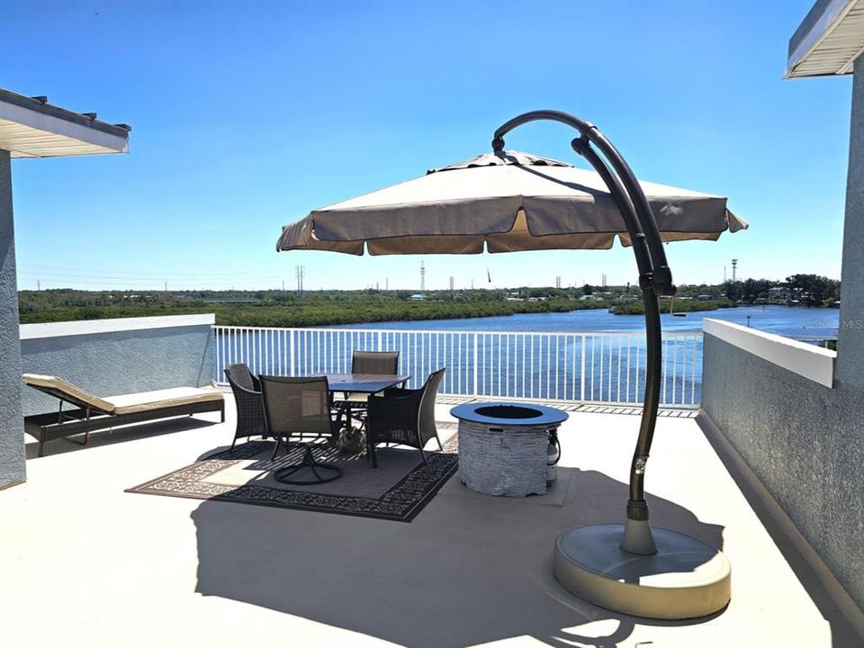 待售: $849,900 (3 贝兹, 3 浴室, 2400 平方英尺)