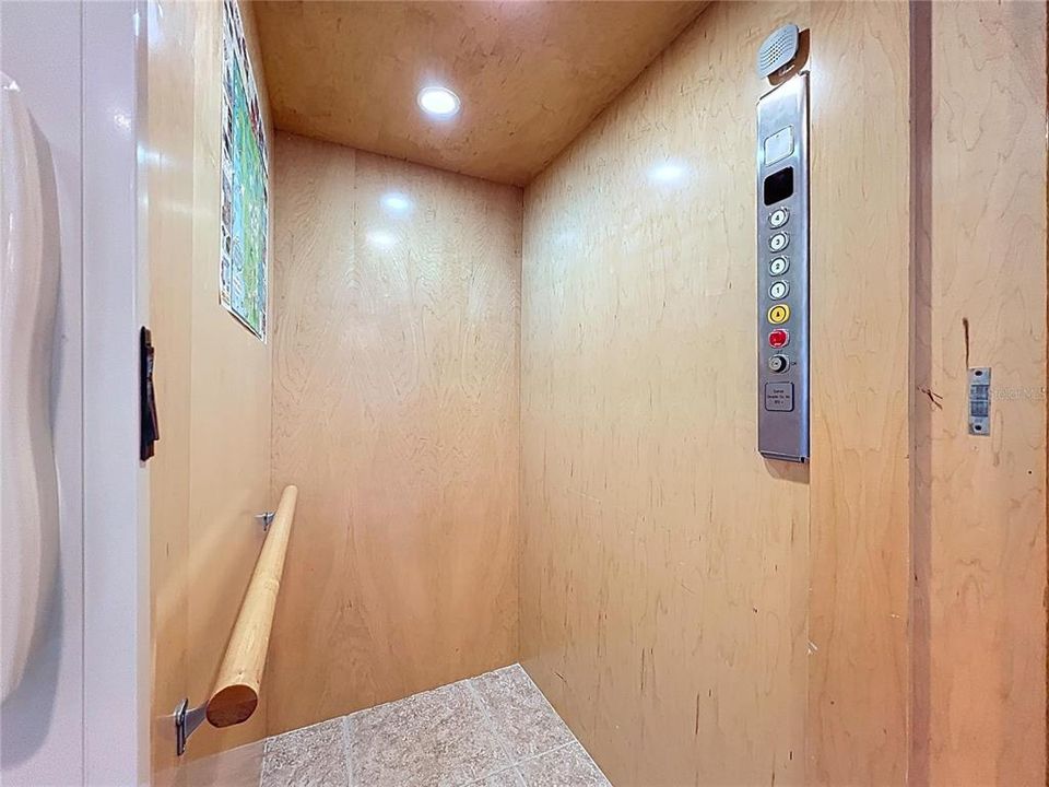 待售: $849,900 (3 贝兹, 3 浴室, 2400 平方英尺)