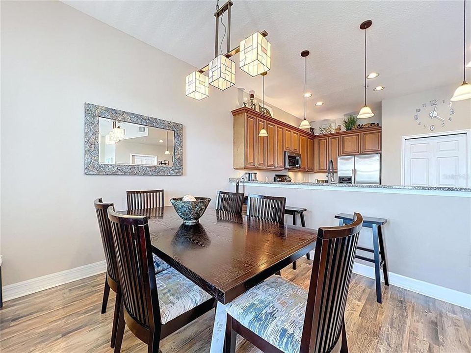 待售: $849,900 (3 贝兹, 3 浴室, 2400 平方英尺)