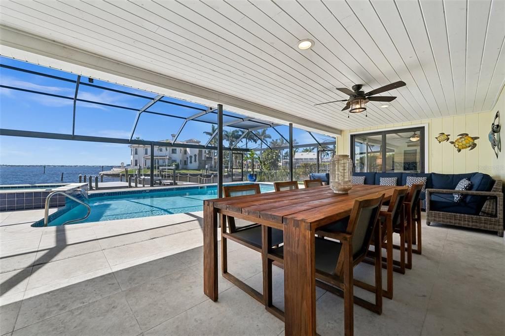 For Sale: $1,375,000 (4 beds, 3 baths, 2071 Square Feet)