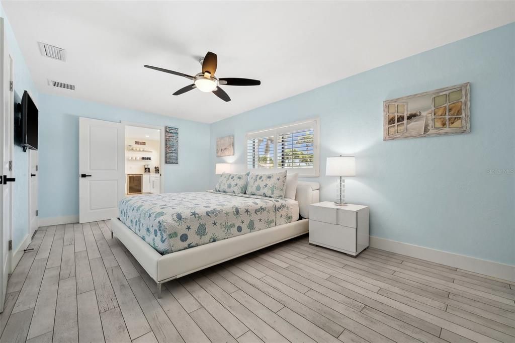 For Sale: $1,375,000 (4 beds, 3 baths, 2071 Square Feet)