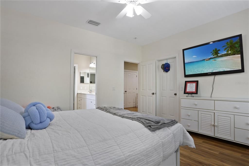 待售: $1,550,000 (5 贝兹, 4 浴室, 5360 平方英尺)