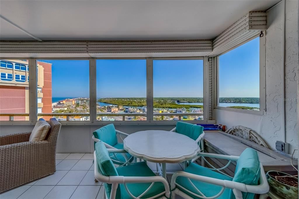 Active With Contract: $2,975 (1 beds, 1 baths, 1060 Square Feet)