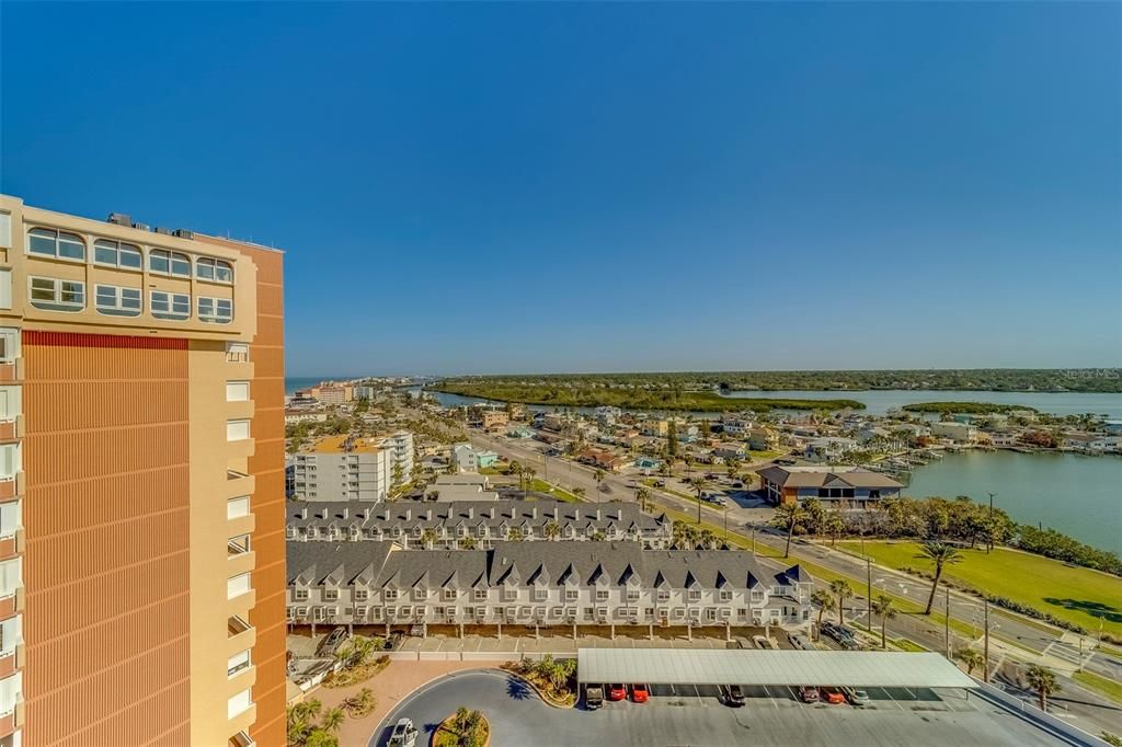 Active With Contract: $2,975 (1 beds, 1 baths, 1060 Square Feet)