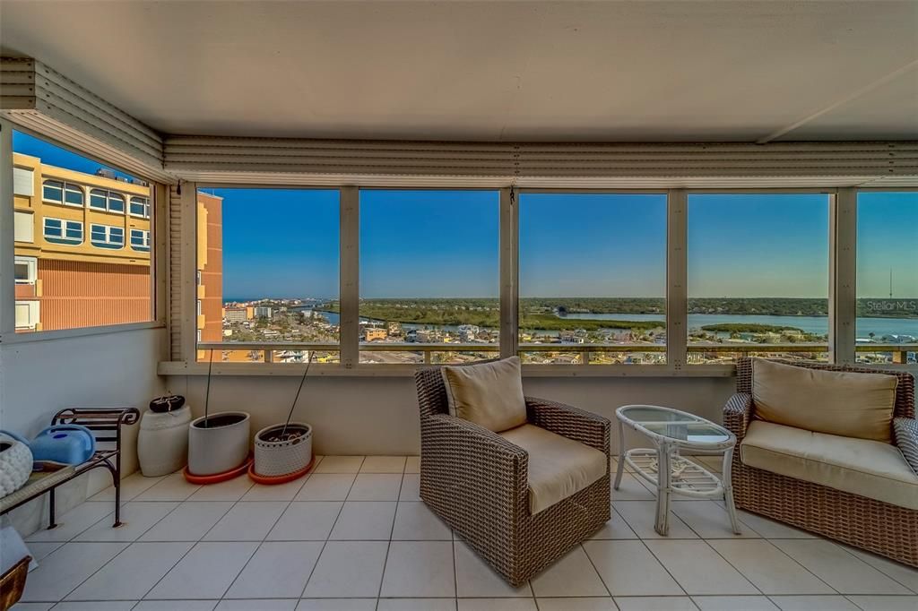 Active With Contract: $2,975 (1 beds, 1 baths, 1060 Square Feet)