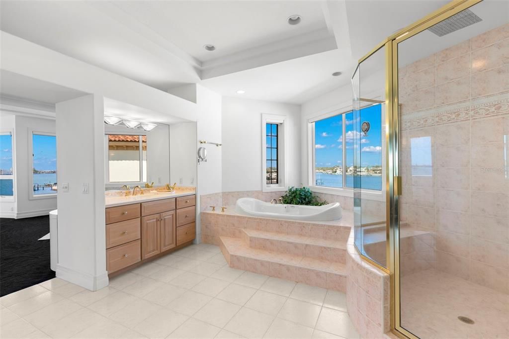 For Sale: $3,750,000 (4 beds, 4 baths, 5254 Square Feet)