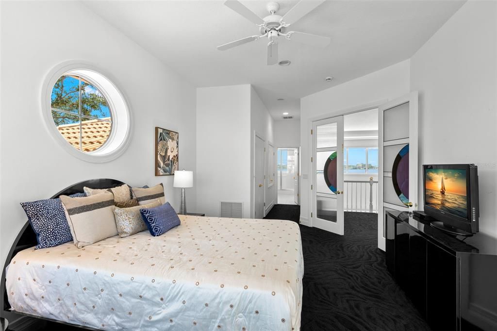 For Sale: $3,750,000 (4 beds, 4 baths, 5254 Square Feet)