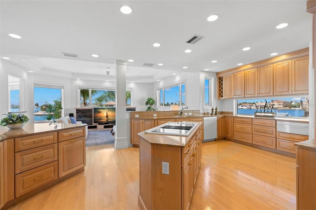 For Sale: $3,750,000 (4 beds, 4 baths, 5254 Square Feet)