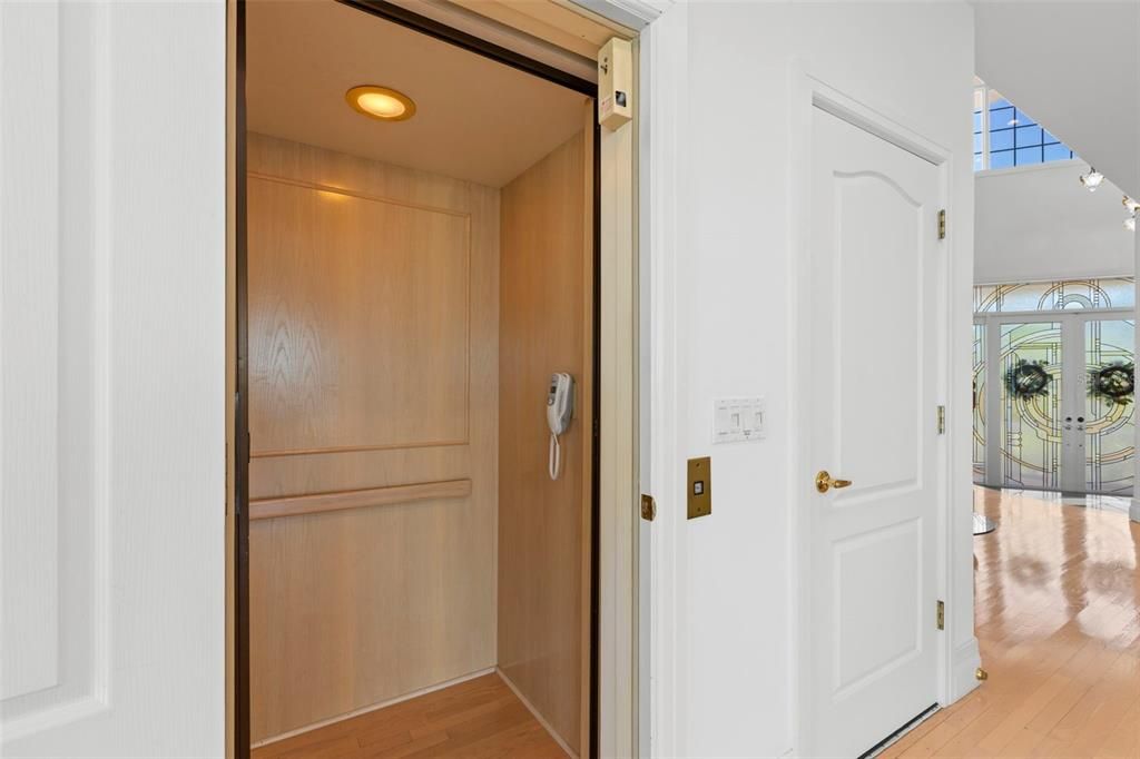 For Sale: $3,750,000 (4 beds, 4 baths, 5254 Square Feet)