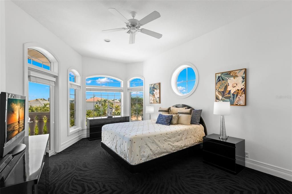 For Sale: $3,750,000 (4 beds, 4 baths, 5254 Square Feet)