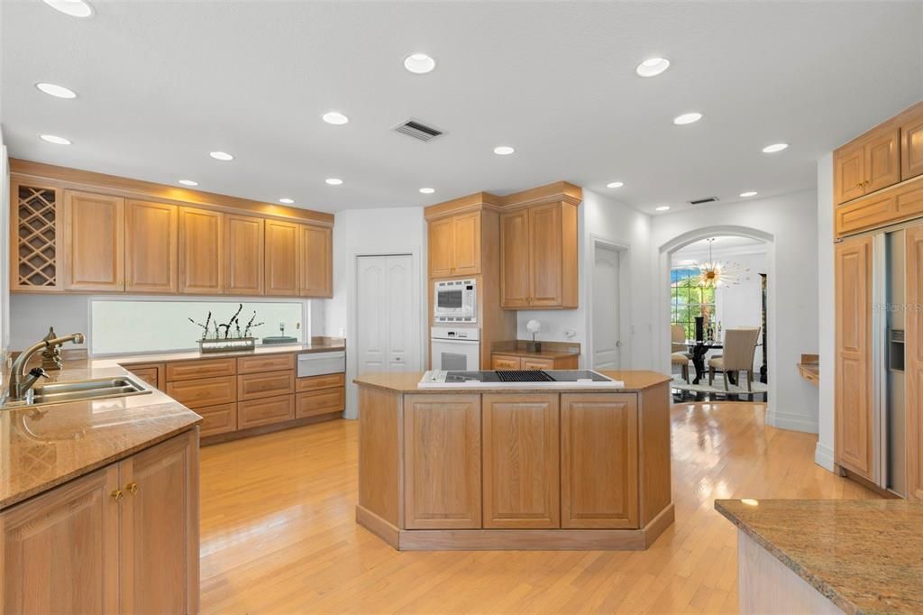 For Sale: $3,750,000 (4 beds, 4 baths, 5254 Square Feet)