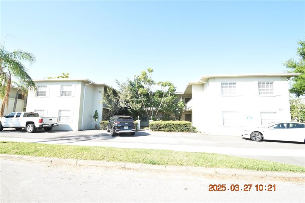 Recently Rented: $1,325 (1 beds, 1 baths, 512 Square Feet)