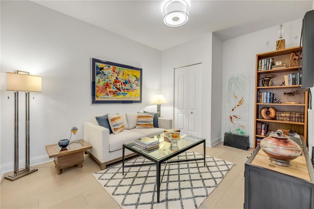 En Venta: $1,749,000 (4 camas, 3 baños, 2610 Pies cuadrados)