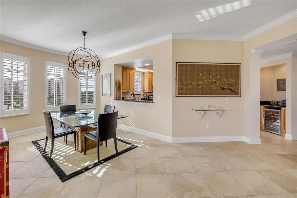 En Venta: $1,749,000 (4 camas, 3 baños, 2610 Pies cuadrados)