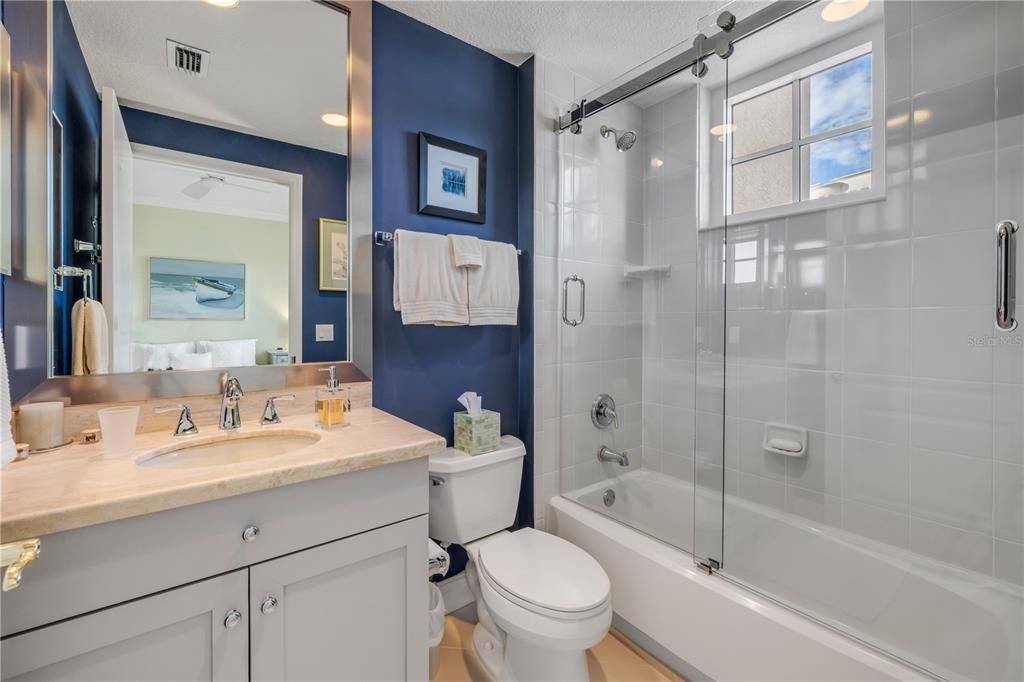 En Venta: $1,749,000 (4 camas, 3 baños, 2610 Pies cuadrados)