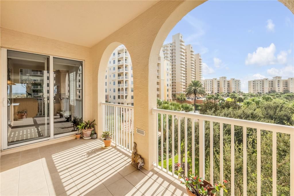 En Venta: $1,749,000 (4 camas, 3 baños, 2610 Pies cuadrados)