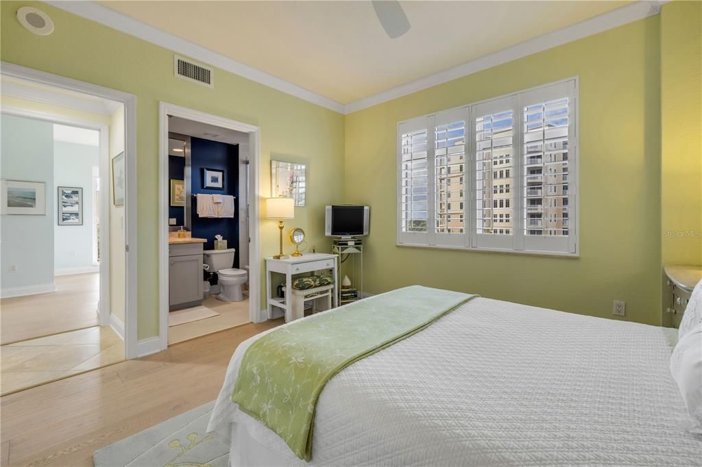 En Venta: $1,749,000 (4 camas, 3 baños, 2610 Pies cuadrados)