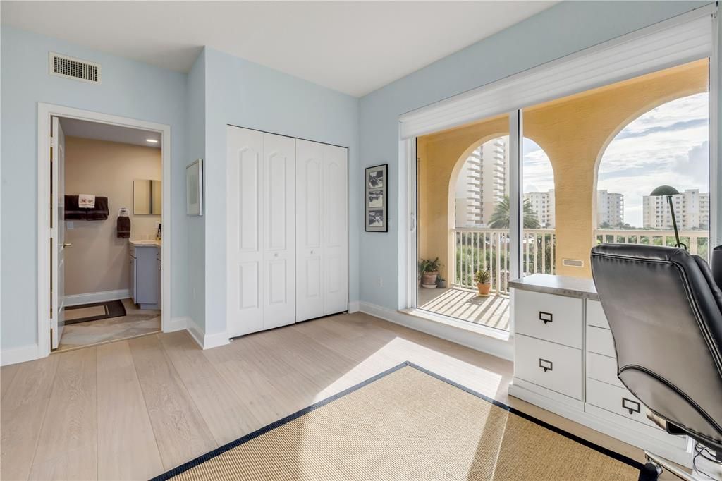 En Venta: $1,749,000 (4 camas, 3 baños, 2610 Pies cuadrados)