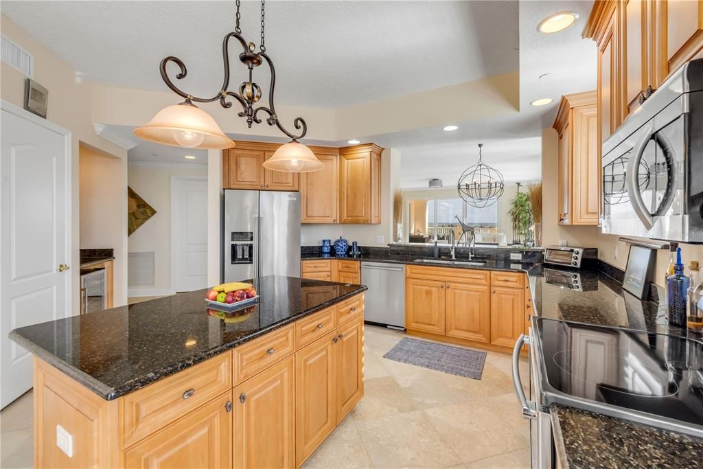 En Venta: $1,749,000 (4 camas, 3 baños, 2610 Pies cuadrados)