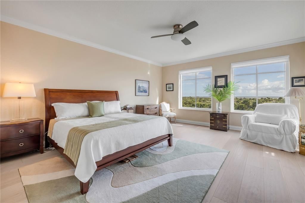 En Venta: $1,749,000 (4 camas, 3 baños, 2610 Pies cuadrados)