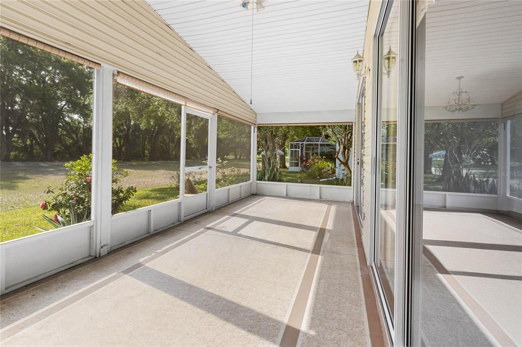 For Sale: $250,000 (3 beds, 2 baths, 1469 Square Feet)