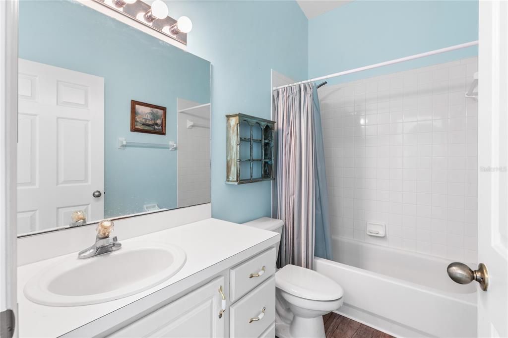 For Sale: $250,000 (3 beds, 2 baths, 1469 Square Feet)