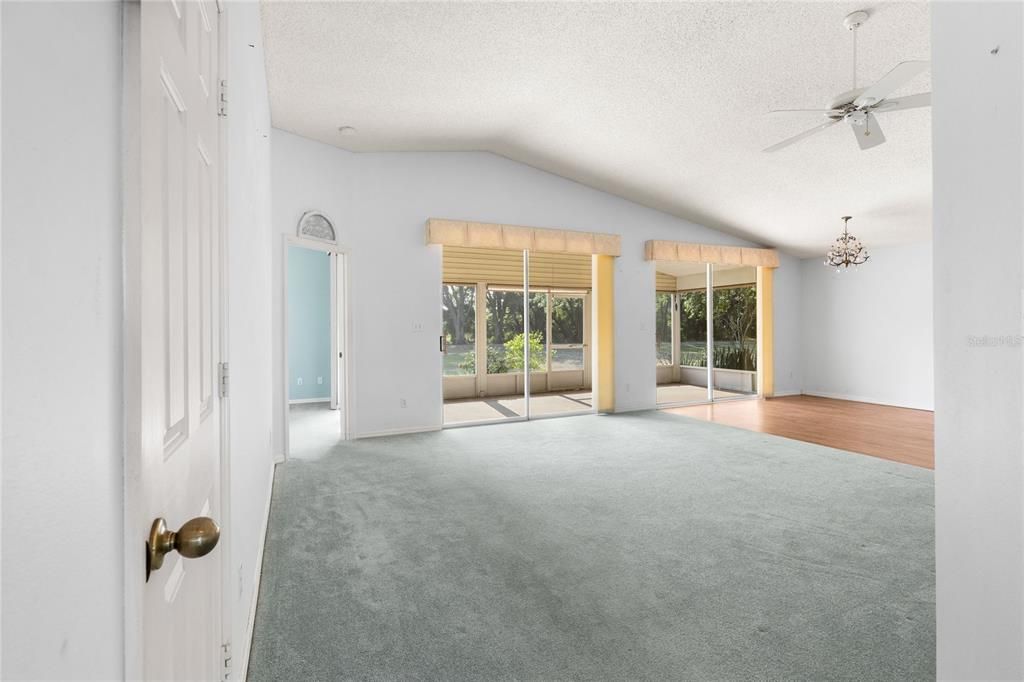 For Sale: $250,000 (3 beds, 2 baths, 1469 Square Feet)