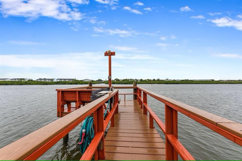 For Sale: $535,000 (2 beds, 2 baths, 1225 Square Feet)