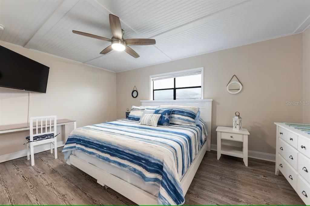 For Sale: $535,000 (2 beds, 2 baths, 1225 Square Feet)