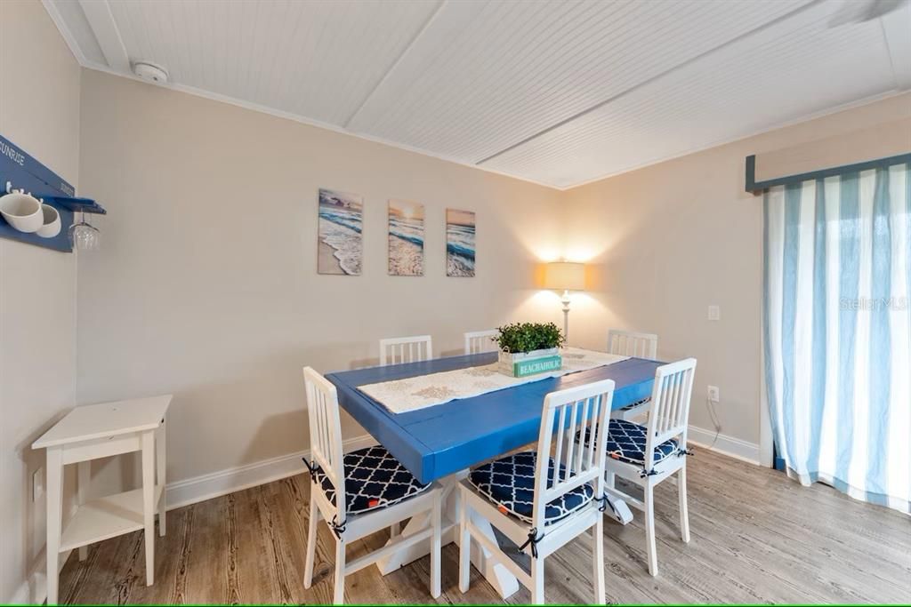 For Sale: $535,000 (2 beds, 2 baths, 1225 Square Feet)