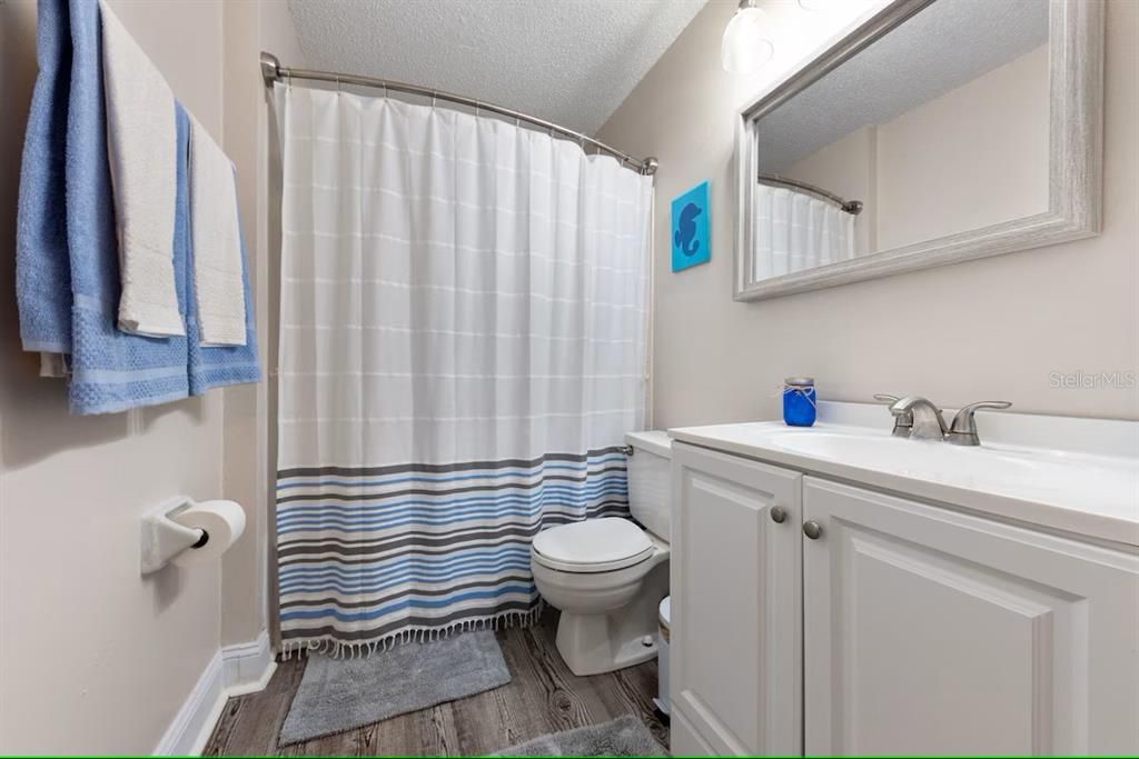 For Sale: $535,000 (2 beds, 2 baths, 1225 Square Feet)