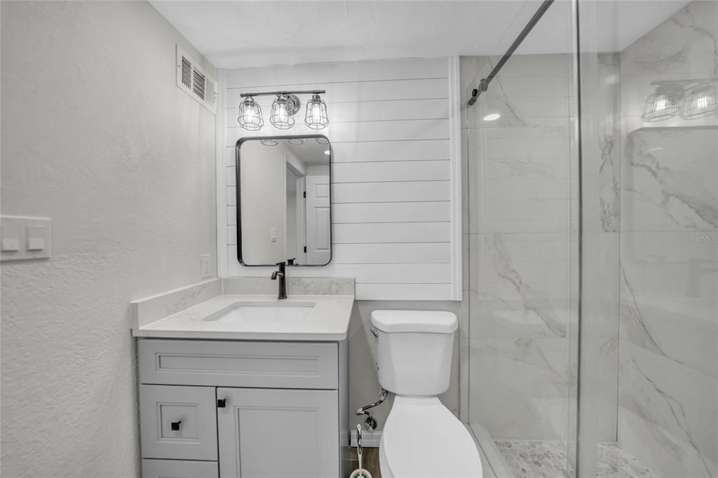 Active With Contract: $184,900 (3 beds, 2 baths, 1122 Square Feet)