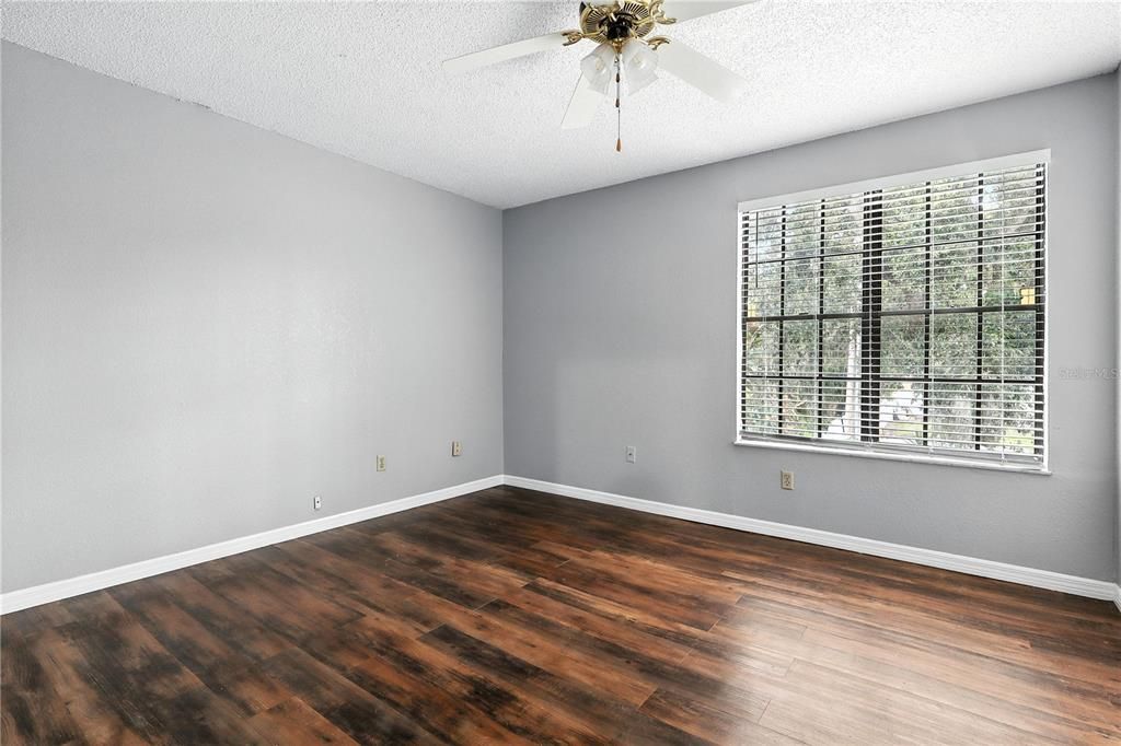 For Sale: $249,000 (2 beds, 2 baths, 1088 Square Feet)