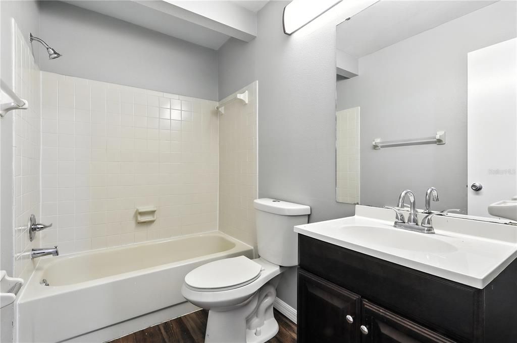 For Sale: $249,000 (2 beds, 2 baths, 1088 Square Feet)