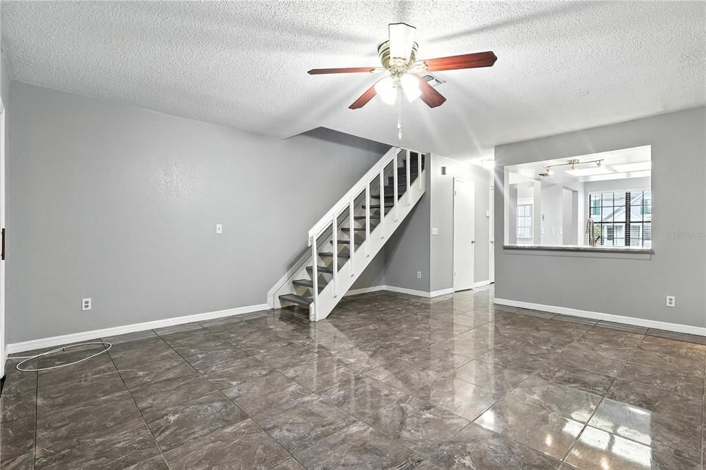 For Sale: $249,000 (2 beds, 2 baths, 1088 Square Feet)