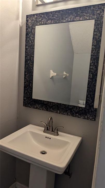 For Sale: $249,000 (2 beds, 2 baths, 1088 Square Feet)