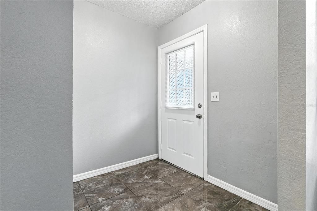 For Sale: $249,000 (2 beds, 2 baths, 1088 Square Feet)