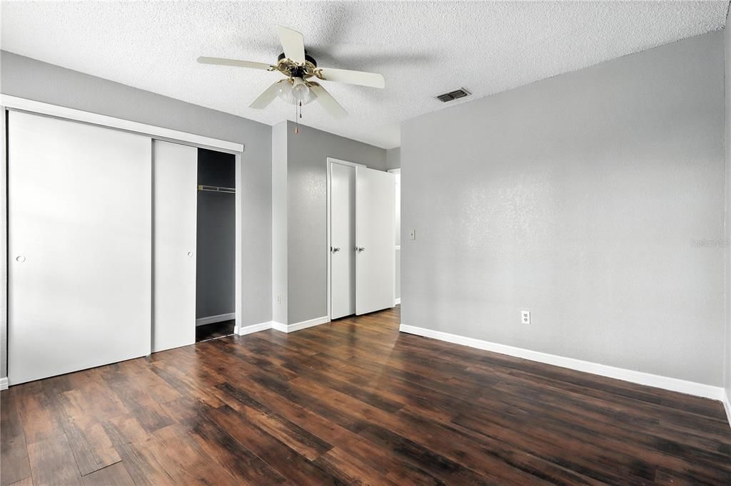For Sale: $249,000 (2 beds, 2 baths, 1088 Square Feet)