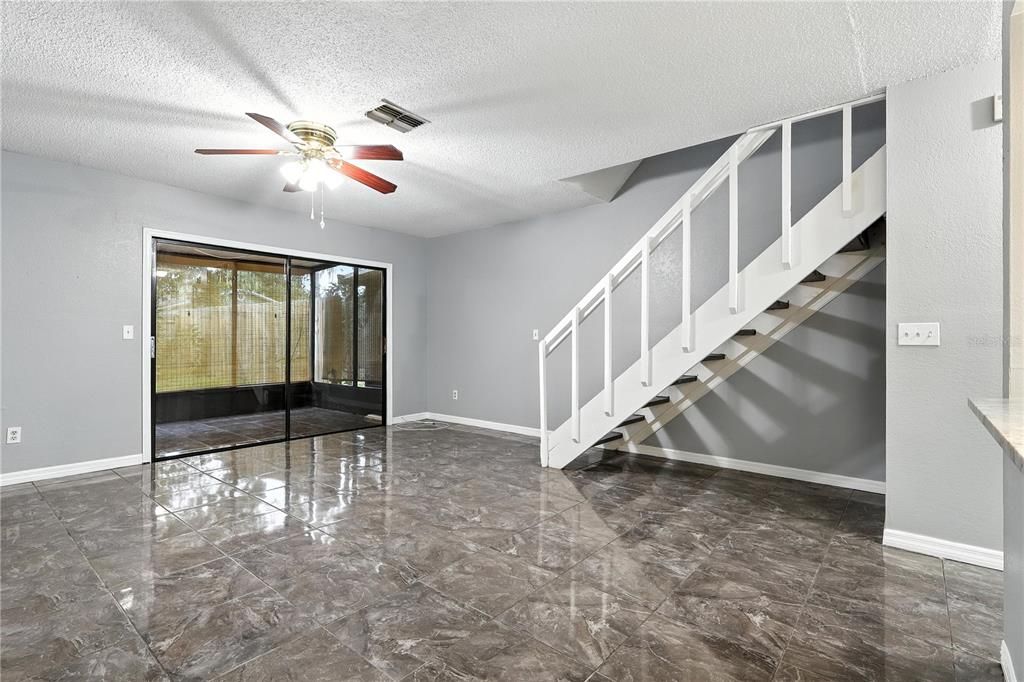 For Sale: $249,000 (2 beds, 2 baths, 1088 Square Feet)