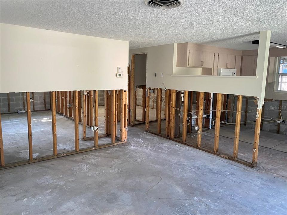 Activo con contrato: $199,000 (2 camas, 1 baños, 816 Pies cuadrados)